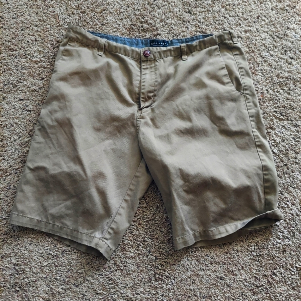 Men's khaki shorts size 38